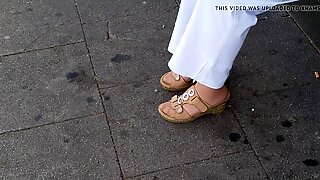 Babička Nylón Chodidlá v korkových topánkach